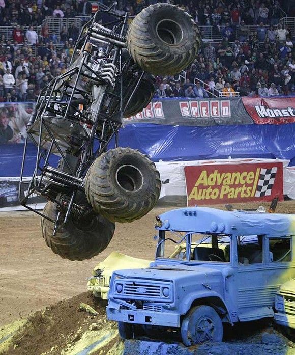 Monster truck (14 fotek) .