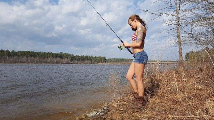 Со шлюхой на рыбалке фото