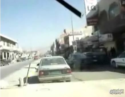 Американцы ездят на Хаммере в иракских пробках