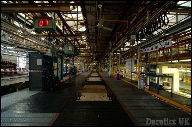 Фотографии закрытого завода MG в Лонгбридже (47 фотографий)