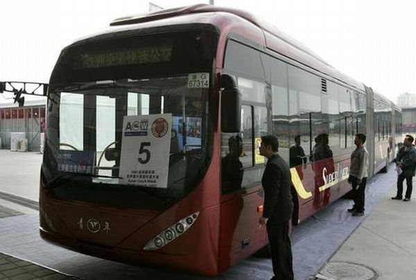 Такие автобусы будут ездить в Шанхае (10 фото)