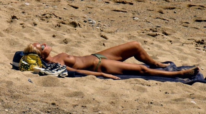 Topless natasha kaplinsky, extreme girls piercing video