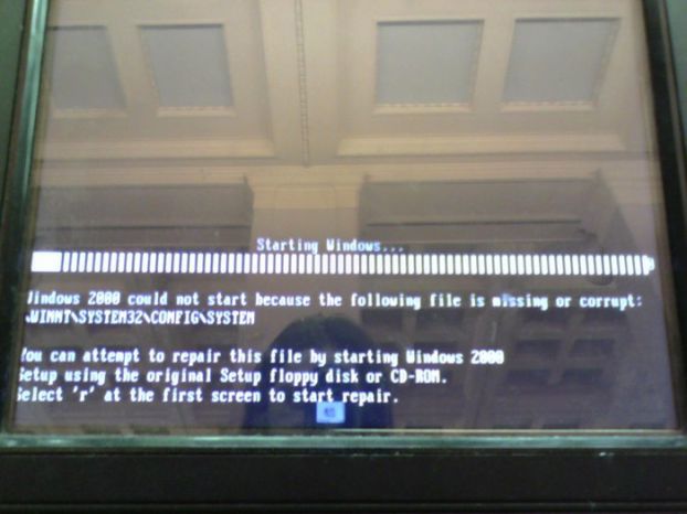 Windows could not start because. Винда упала. Падение Windows. Windows could not start because the following file is missing or corrupt. You can attempt to Repair this file by starting Windows 2000 ошибка.