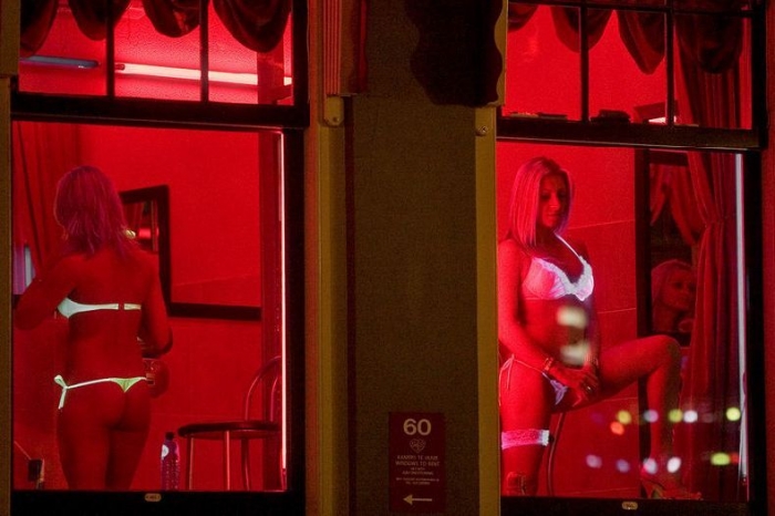 Знаменитая улица красных фонарей (40 фото)