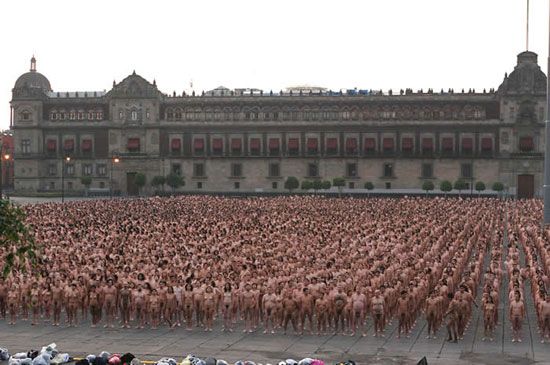 Спенсер Туник раздел 18000 человек в Мексике (40 фото)