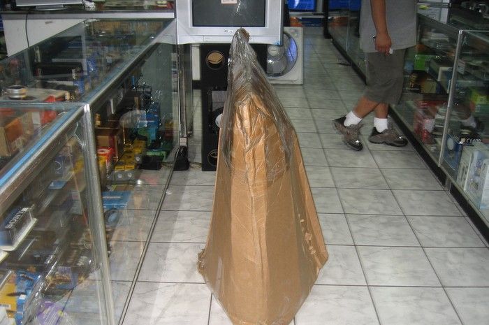 Упаковка плазменного ТВ (8 фото)