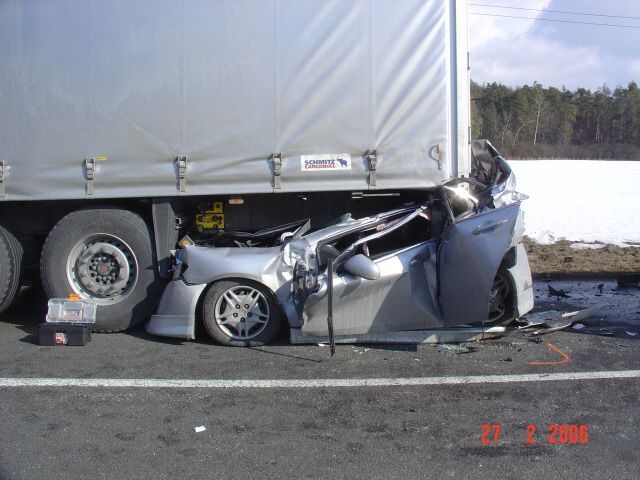 Подборка автомобильных аварий (110 фото)