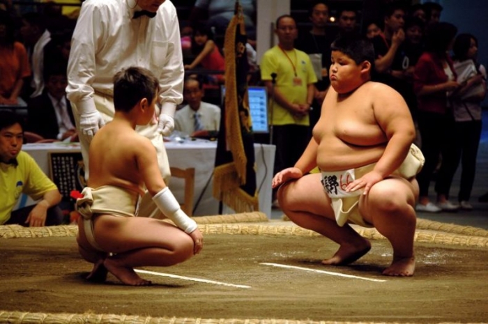 Ужас. Дети-сумоисты (17 фото)