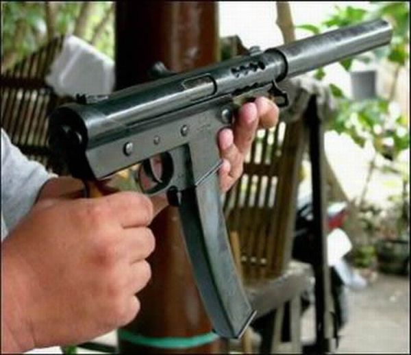Производство нелегального оружия в Азии (10 фото)