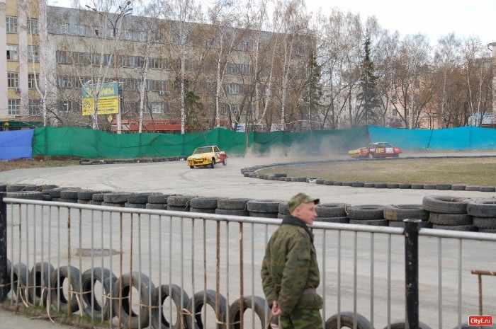 Гонки на выживание в Екатеринбурге (27 фото)