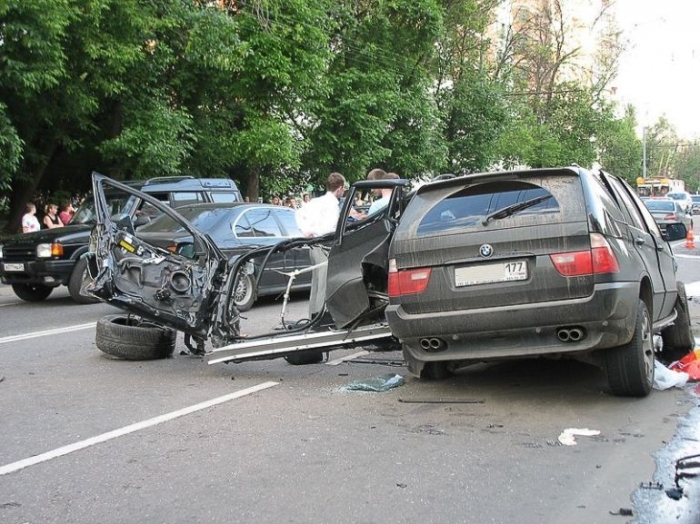 Авария BMW X5 (5 фото)