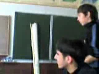 Ублюдок издевается над учительницей (3.8 мб)