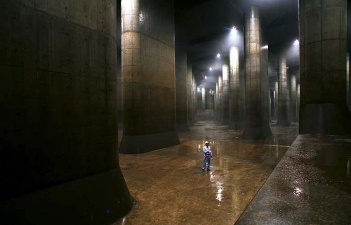 Подземные коллекторы в Японии (16 фото)