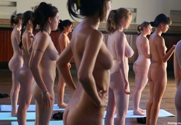 Обнаженная йога в Австралии. Симпатично (16 фото)
