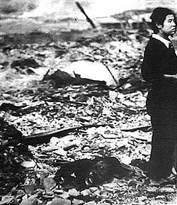 Хиросима и Нагасаки. 62 года назад (36 фото + 2 видео)