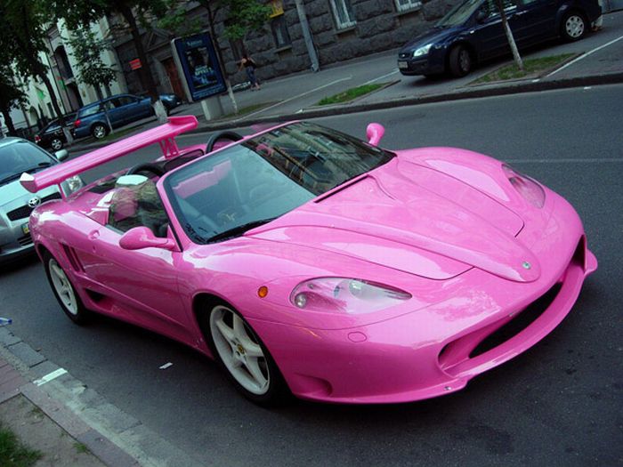 Мода на розовые автомобили (5 фото)