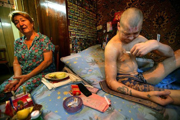 Украина: Бедность, Наркомания, СПИД (63 фото)