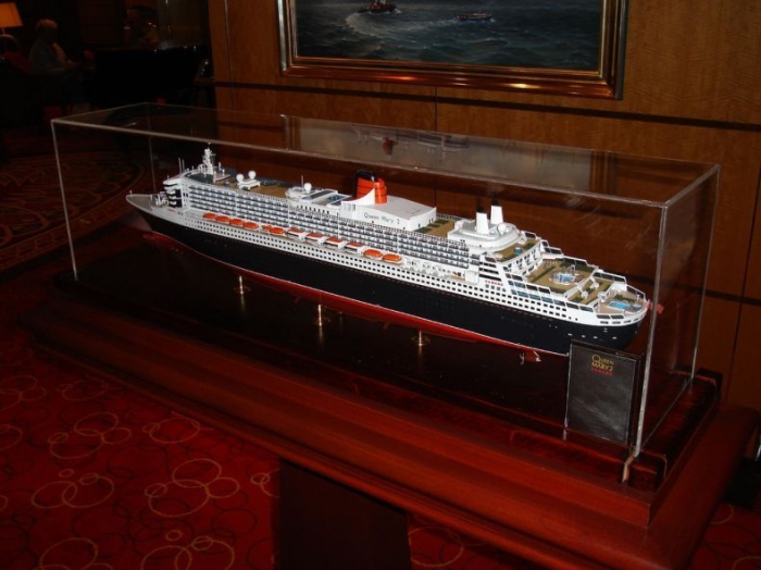 Круизный лайнер Queen Mary II (28 фото)