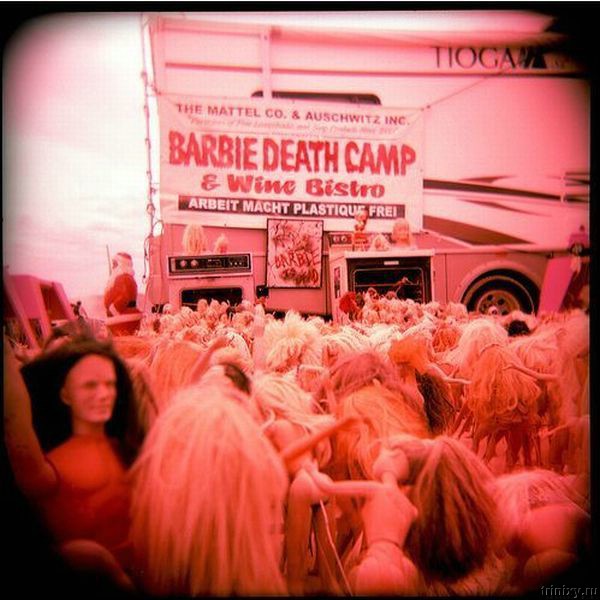Лагерь смертников для Барби (32 фото)