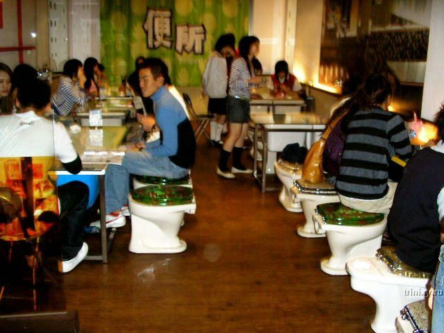 Ресторан "Туалет" (18 фото)