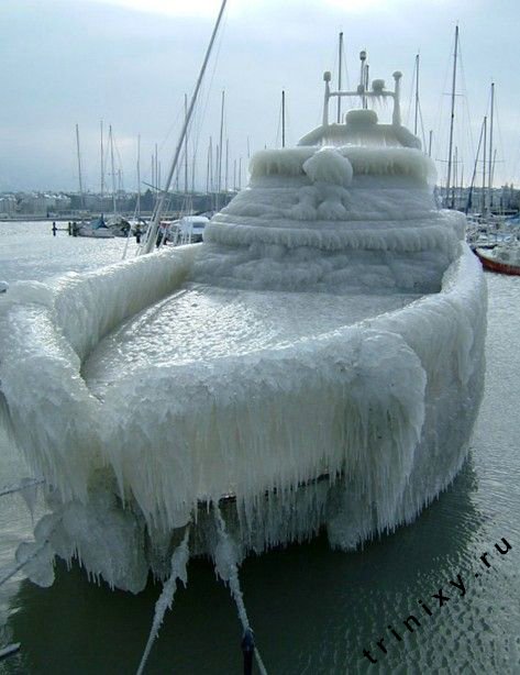 Замерзшие корабли (34 фото)