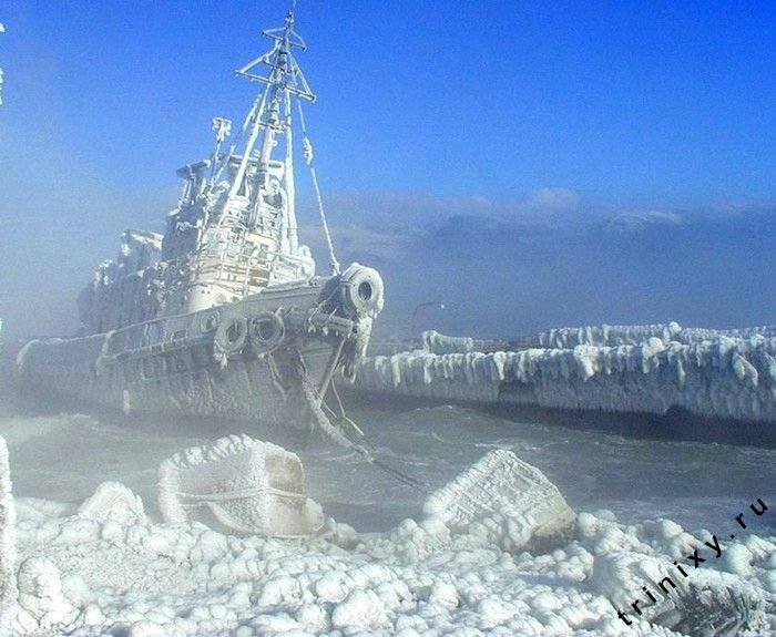 Замерзшие корабли (34 фото)