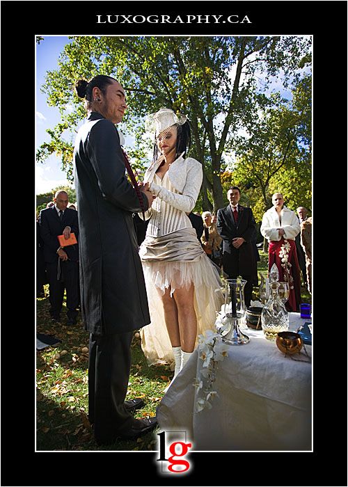 Необычные свадебные наряды (21 фото)