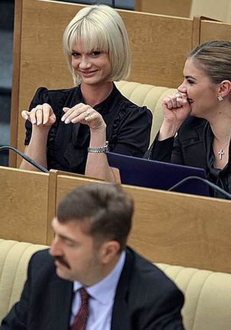 Депутаты Хоркина и Кабаева (5 фото)