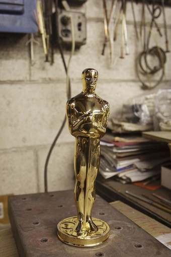 Как создаются статуэтки Оскар (13 фото)