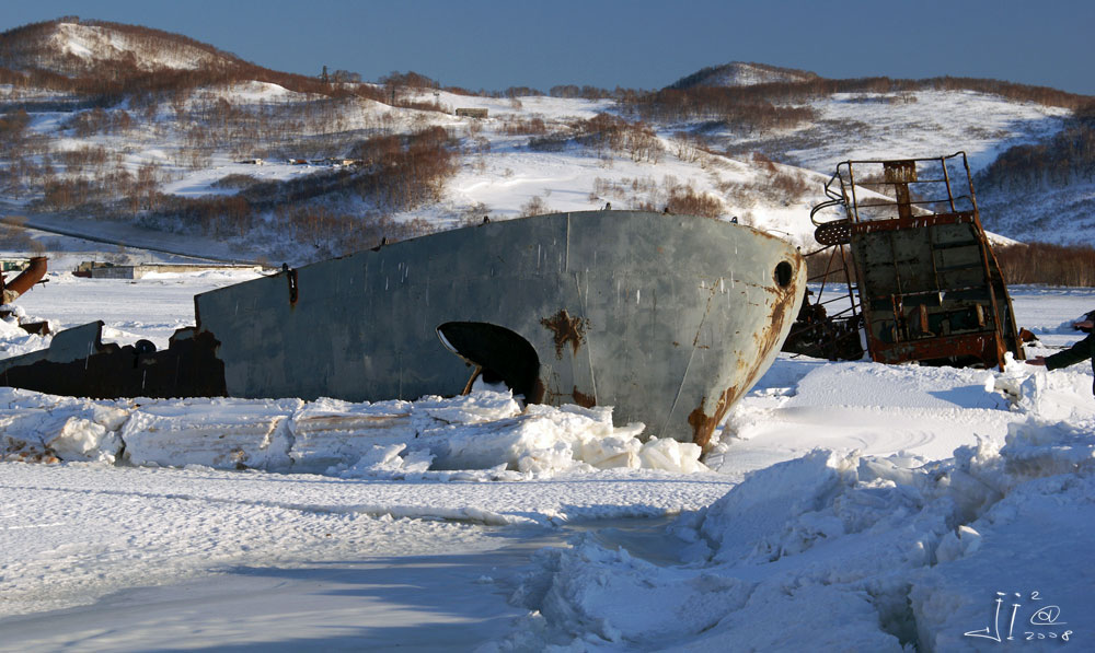 Кладбище кораблей на Камчатке (16 фото)