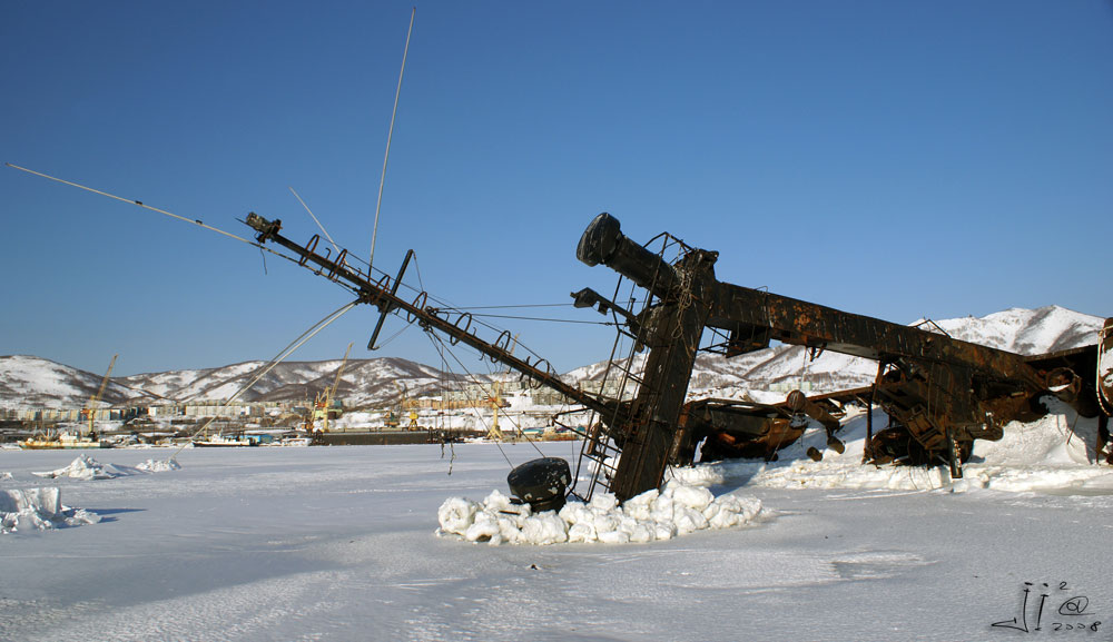 Кладбище кораблей на Камчатке (16 фото)