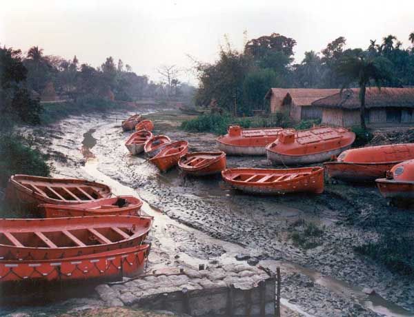 Читтагонг (Chittagong) - место, где разделывают корабли (80 фото)