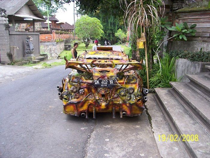 Машина стритрейсера на Бали (3 фото)