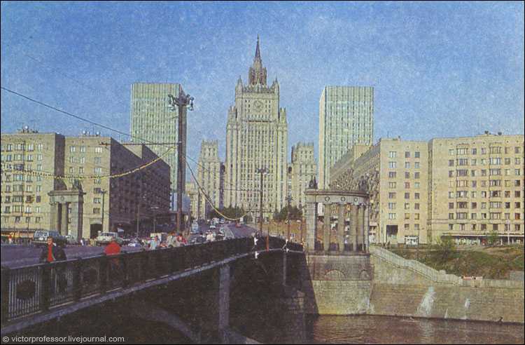 На экскурсию в советскую Москву (2 маршрута, 23 фото)