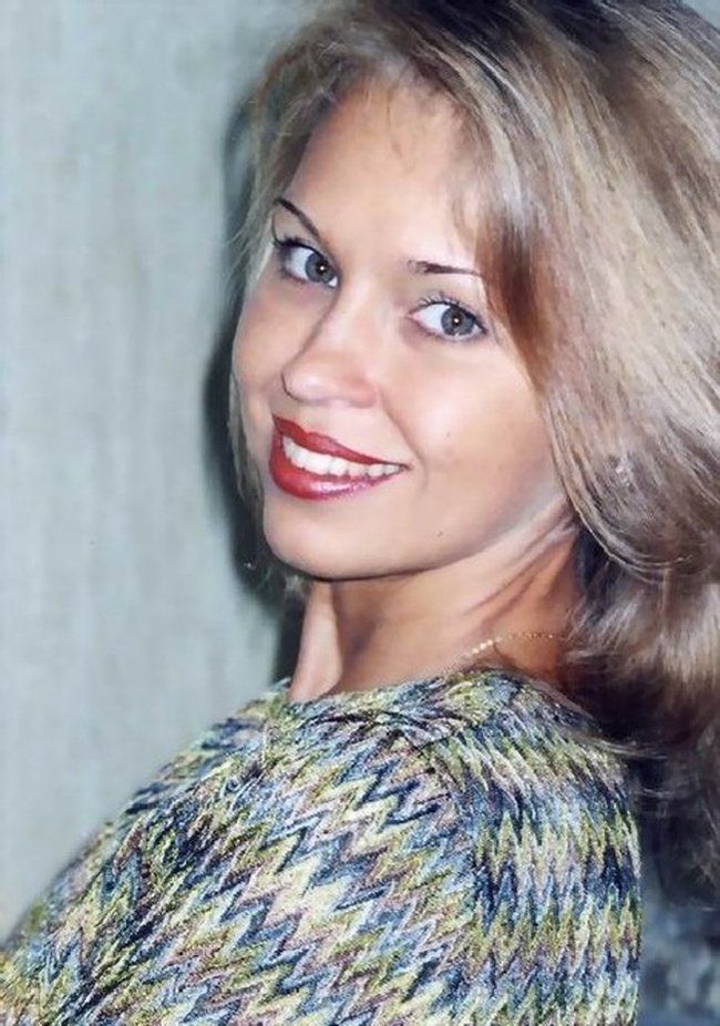Российские автомобилистки - участницы конкурса "Мисс авто.ру" (170 фото, разбито на 2 страницы)