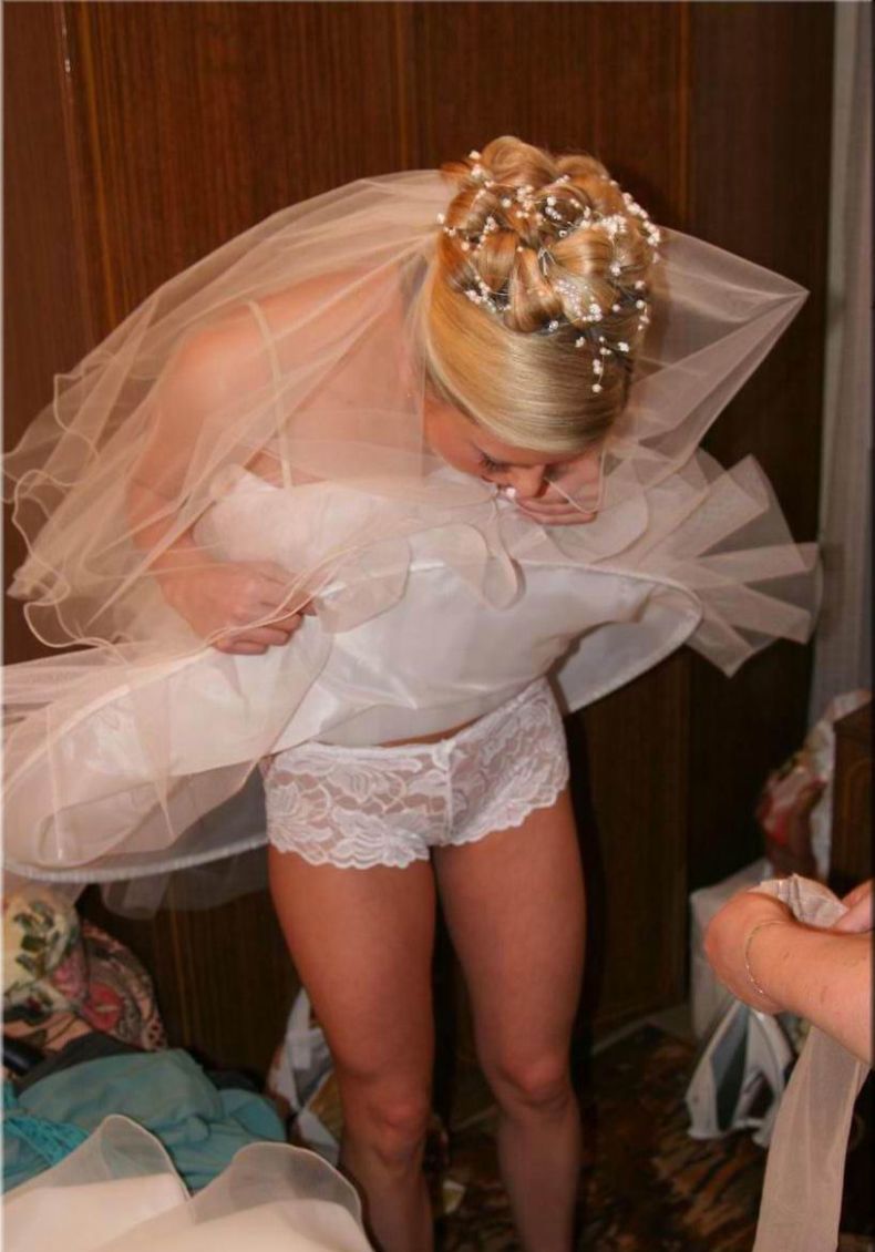 Невесты в свадебных платьях частное