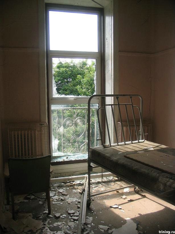 Заброшенные комнаты (24 фото)