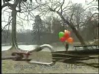 Пранк. Девушка на воздушных шариках (2.8 мб)