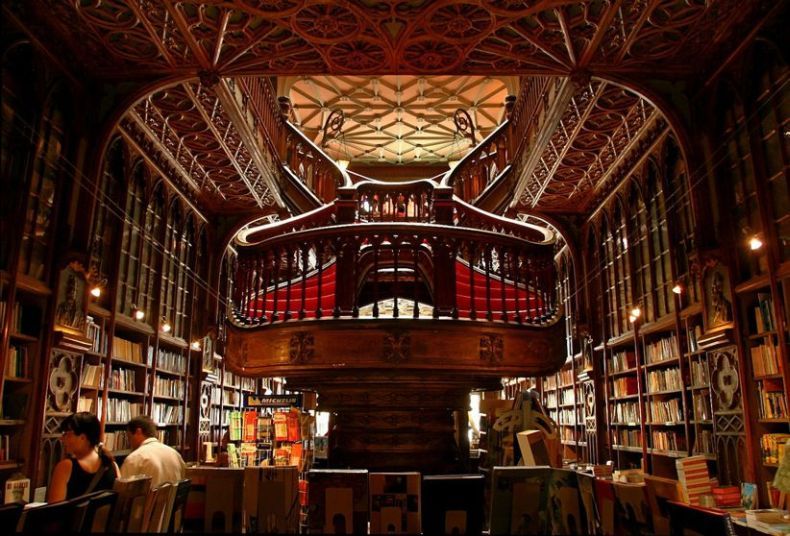 Самые интересные книжные магазины в мире (16 фото)