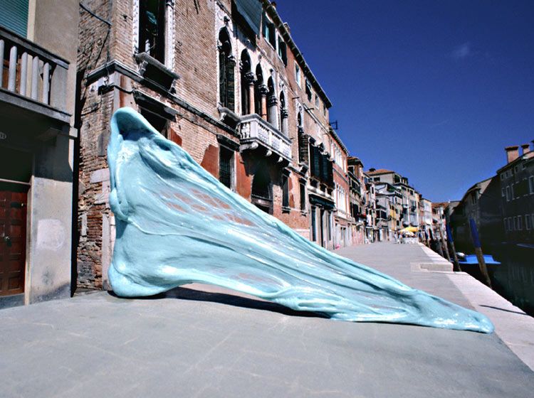 Жевательная резинка в Венеции (9 фото)