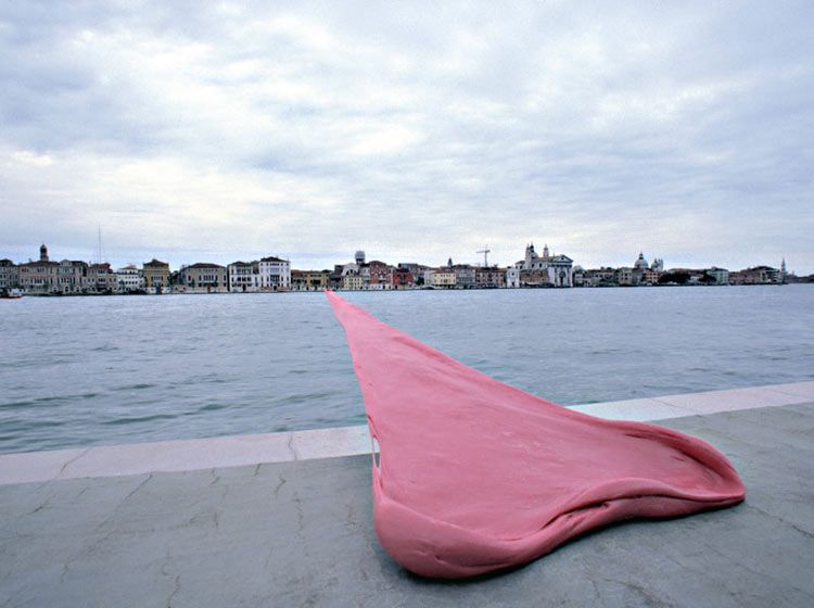 Жевательная резинка в Венеции (9 фото)