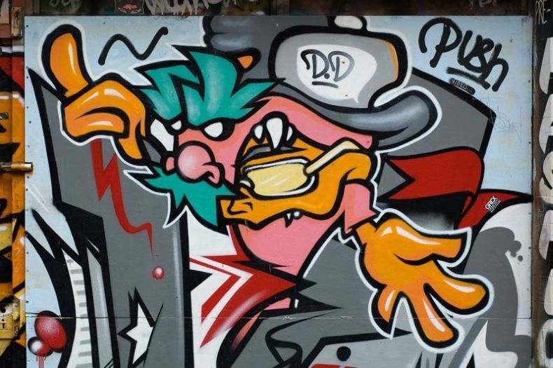 Граффити с различных улиц мира (92 фото)