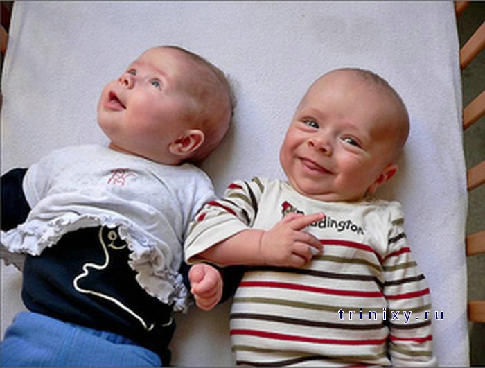 Позитивно. Два малыша. Детские эмоции (6 фото)