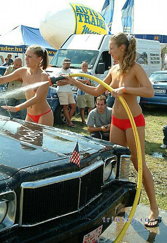 Как девушки машину мыли (27 фото) НЮ