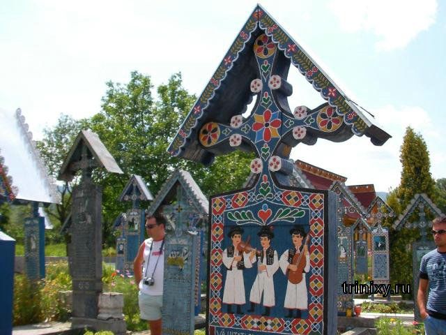 Надгробия в Румынии (26 фото)