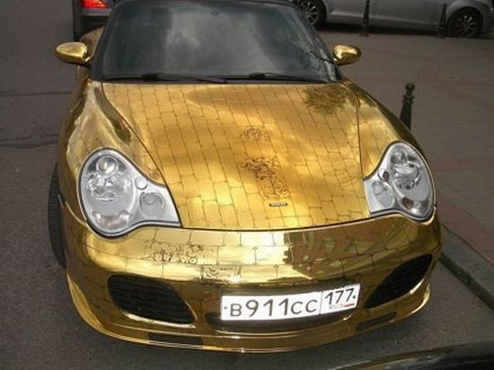 Золотой автомобиль (9 фото)