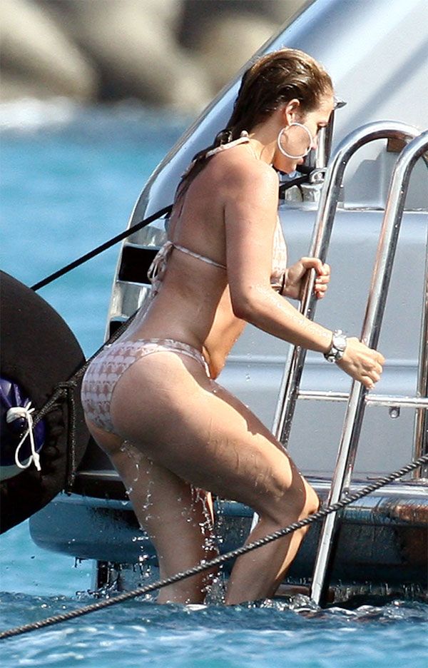 Джей Ло (J Lo) - первый фотографии в бикини после родов (8 фото) .
