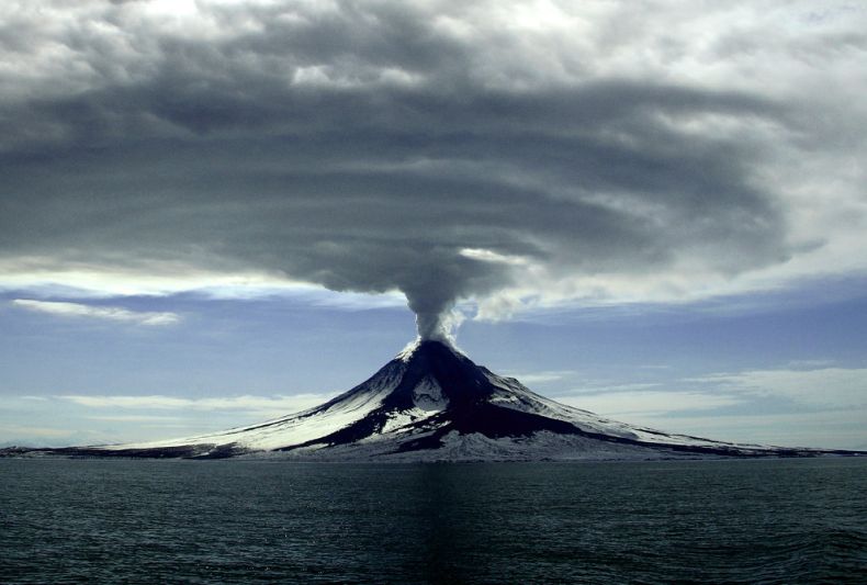 Вулкан проснулся (15 фото)