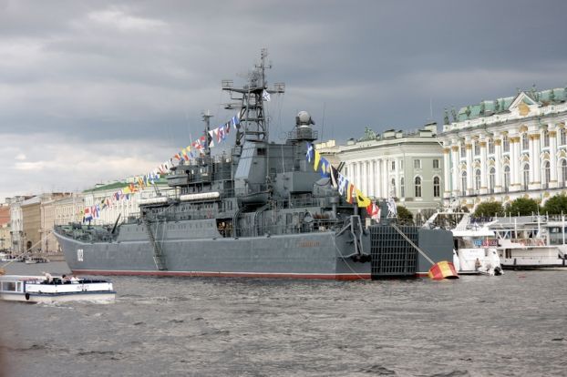 Россия празднует День Военно-Морского флота (26 фото)
