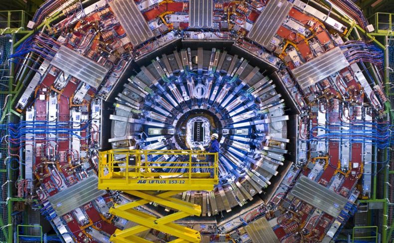 Новые фотографии Большого Адронного Коллайдера (27 фото)